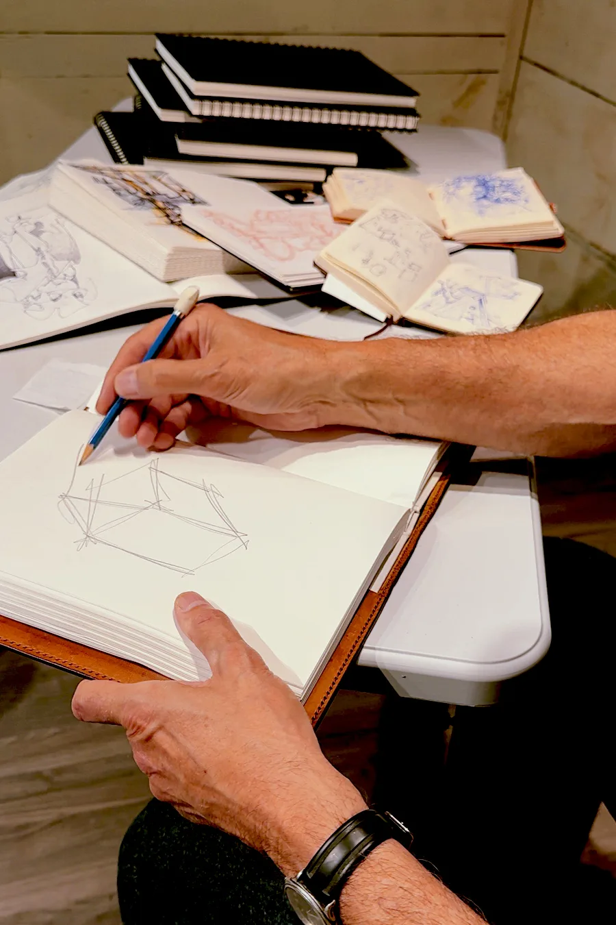 Take a mini 2-hour drawing workshop – available daily upon request – with professional artist/instructor Andrew Csafordi of ANDARA Gallery and Studio in Prince Edward County. Photo Credit: Ali Kaufman, Storied Marketing.