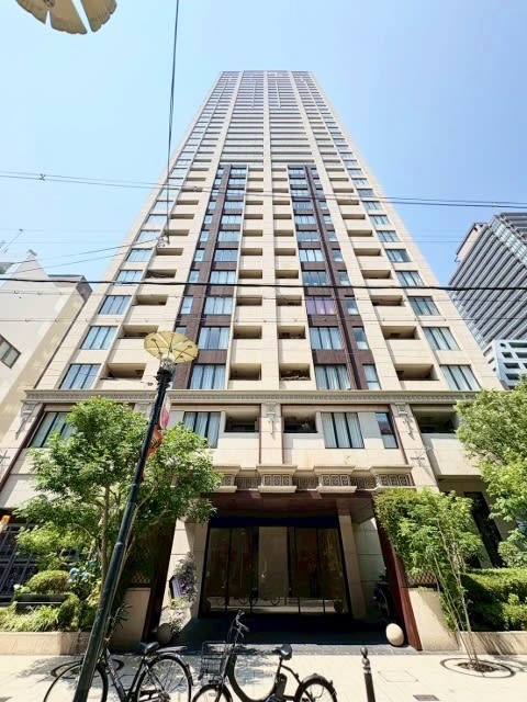 Alugrad The Tower Shinsaibashi — Lowest-Priced Tower Residence