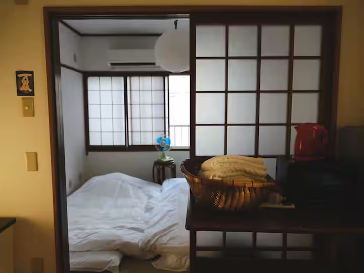 4-Bedroom Loft with Rooftop 2