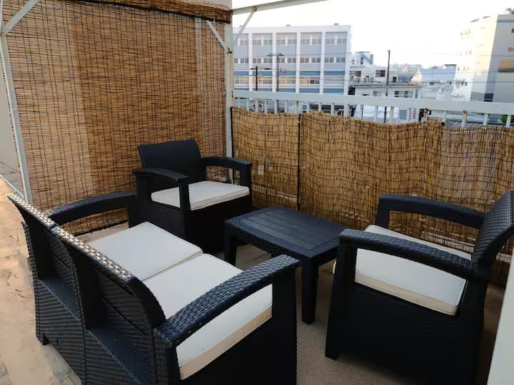 4-Bedroom Loft with Rooftop 5