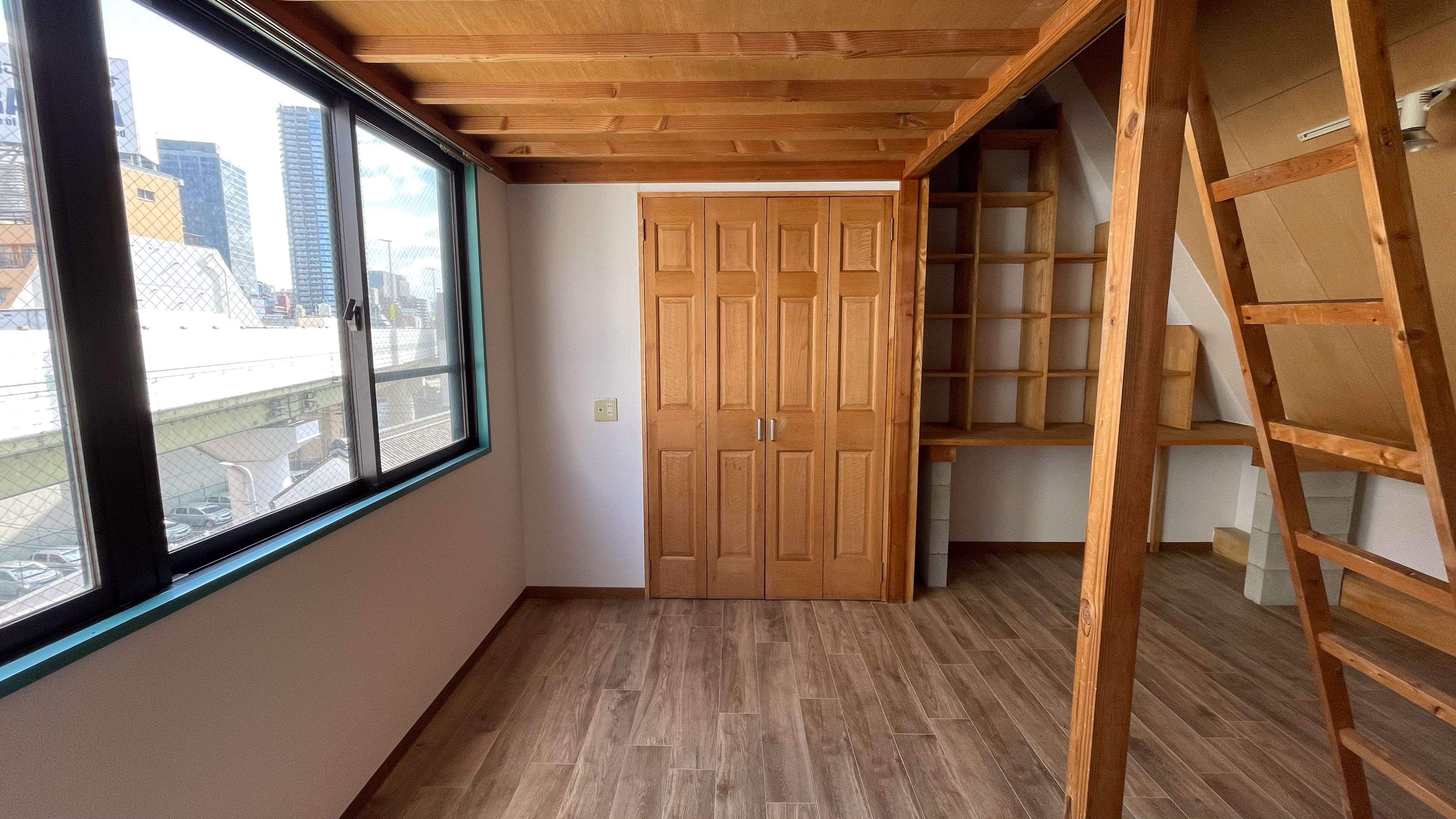 Large Original Studio 8