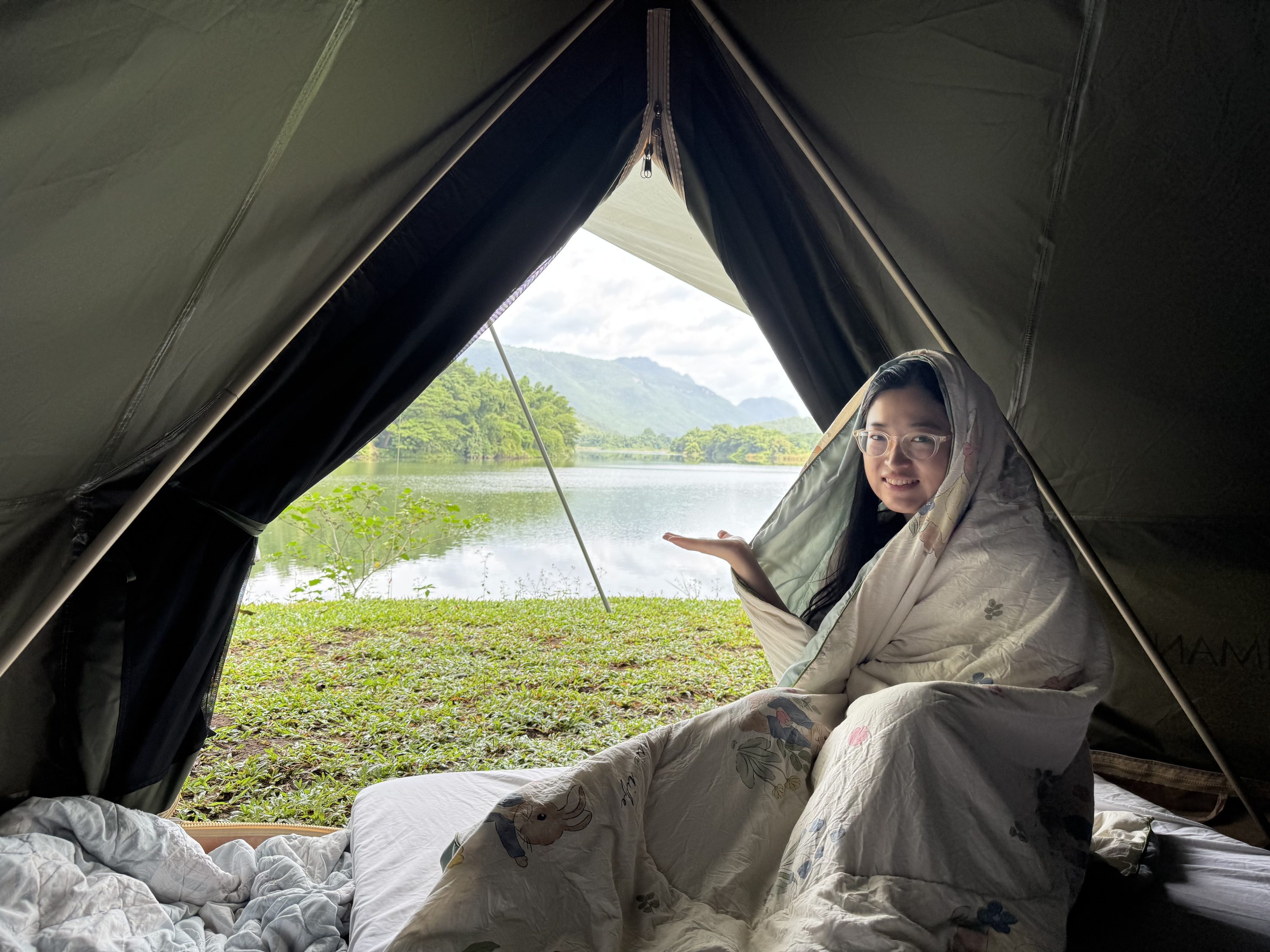 เต็นท์กระโจมสีเขียวไร้เสากลาง bell tent wiman - เพลิดเพลินกับวิวทะเลสาบจากมุมพักผ่อนส่วนตัวของคุณ