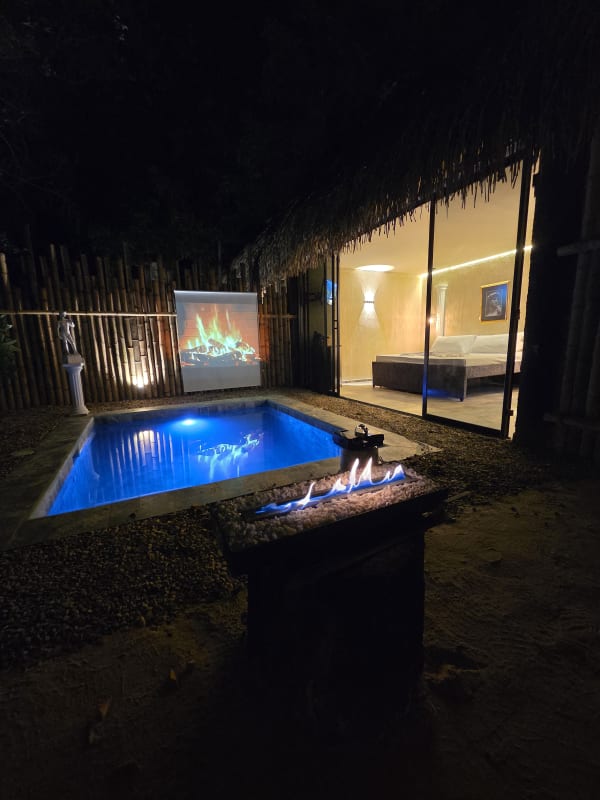 Chimenea al aire libre Villa Viscaya Melgar Tolima plan romántico