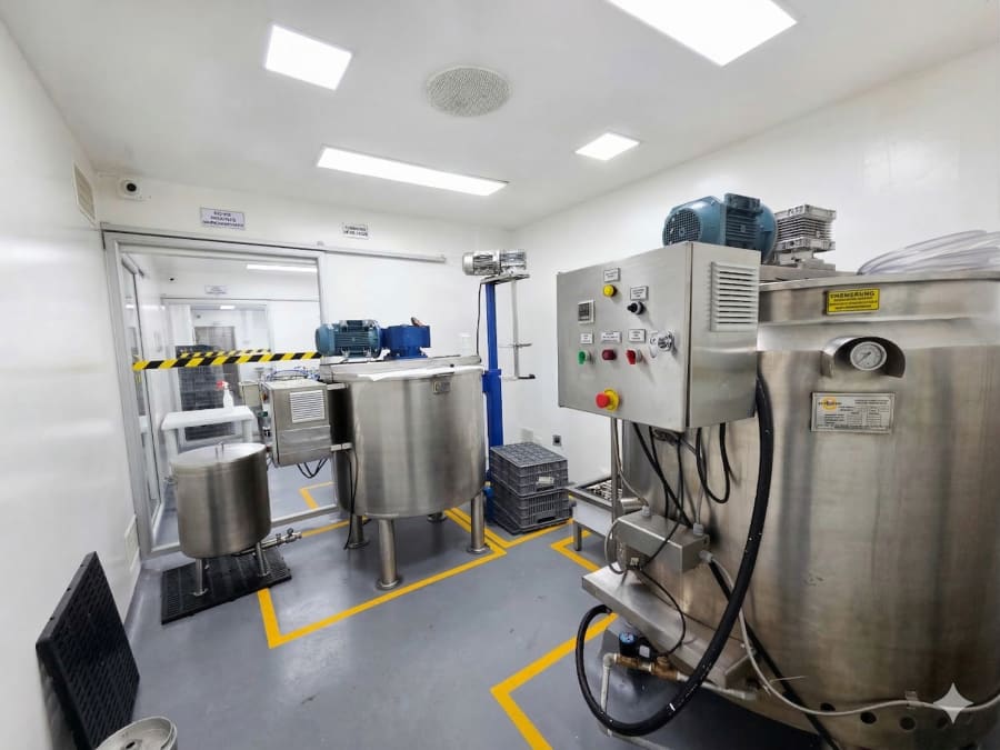 Colombian cosmetics laboratory private label Tecnolabs INVIMA FDA registered Bogotá