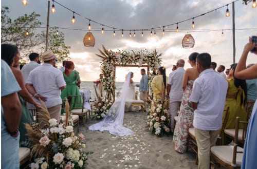 Ceremony facing the sea - real wedding held at Villa Lotus Tolú, Colombia