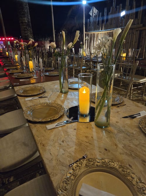 Real wedding held at the Lotus villas in Melgar, Tolima, Colombia - table detail