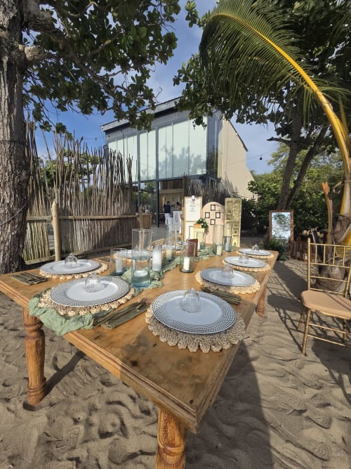 Tables on the sand - real wedding held at Villa Lotus Tolú, Colombia