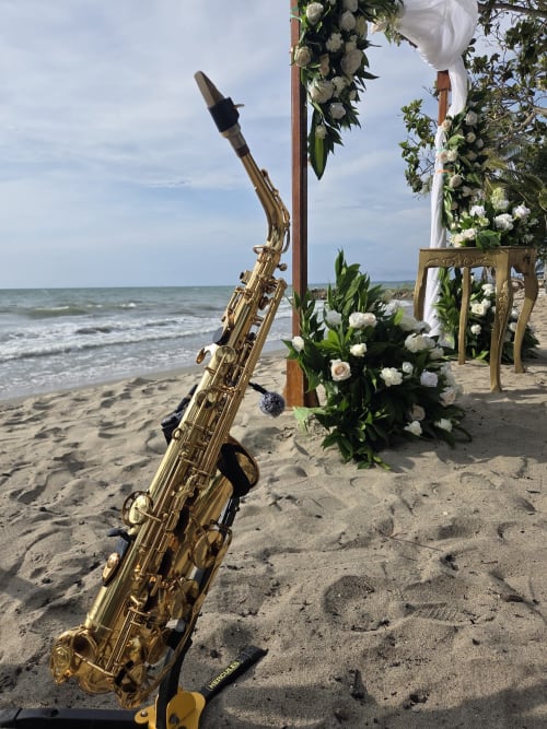 Live music for the ceremony - real wedding held at Villa Lotus Tolú, Colombia