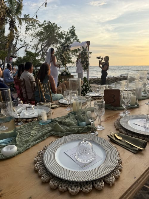 Reception facing the ceremony - real wedding held at Villa Lotus Tolú, Colombia
