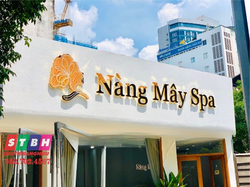 Bảng hiệu Nàng Mây Spa