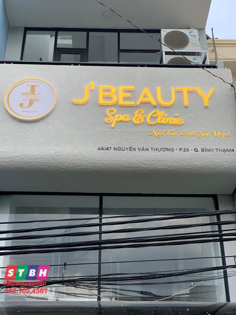 Bảng hiệu Spa Clinie