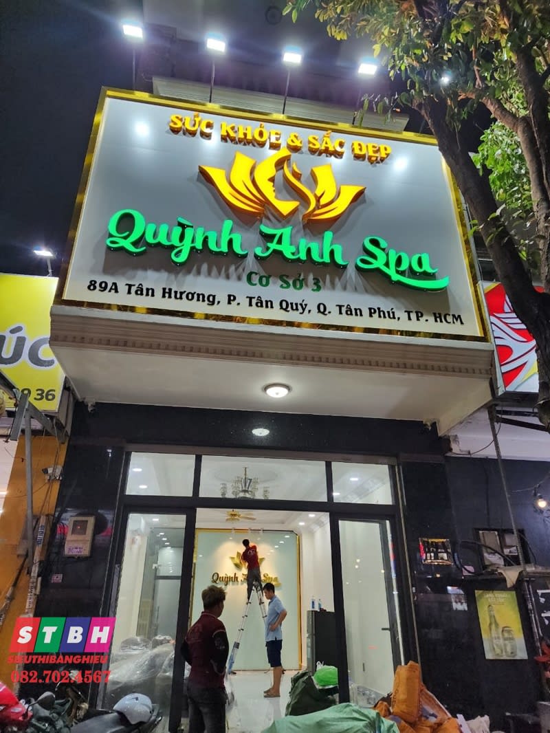 Bảng hiệu spa Quỳnh Anh