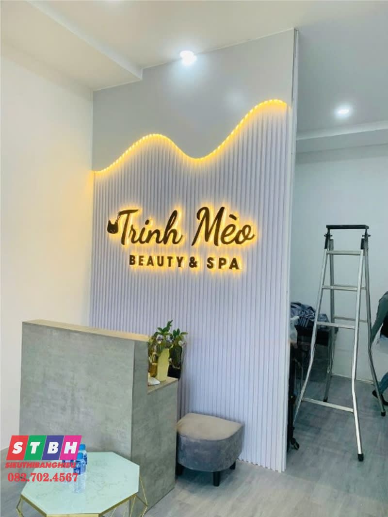 Bảng hiệu Trinh Mèo Spa