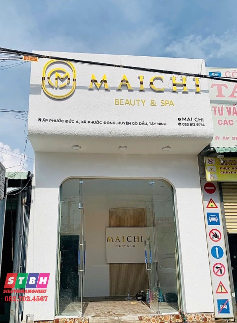 Bảng hiệu Mai Chi Spa