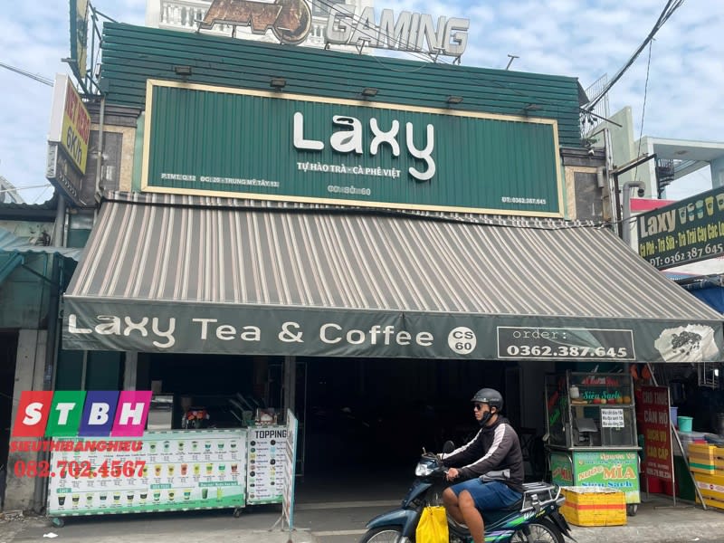 Bảng hiệu Laxy Coffee