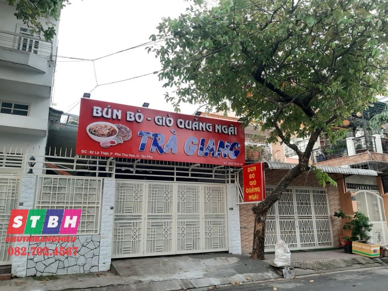Bảng hiệu Bún Bò
