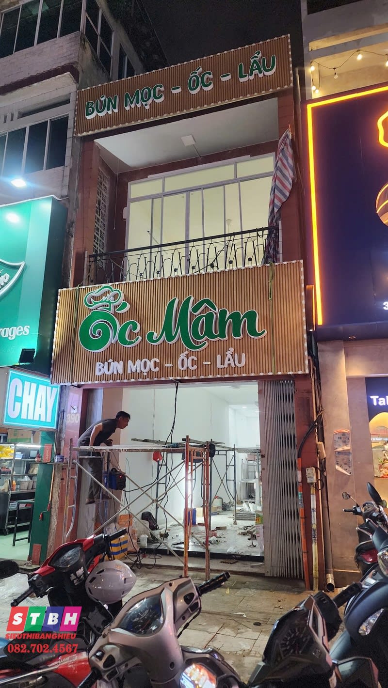 Bảng hiệu ốc mâm