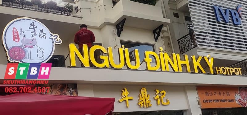 Bảng hiệu quán ăn
