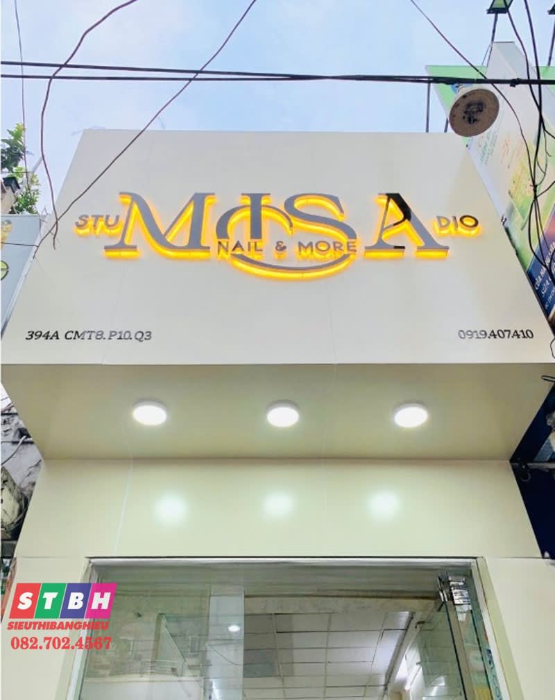 Bảng hiệu nail Misa