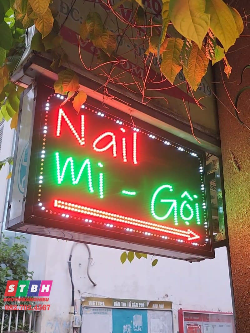 Hộp đèn led nail