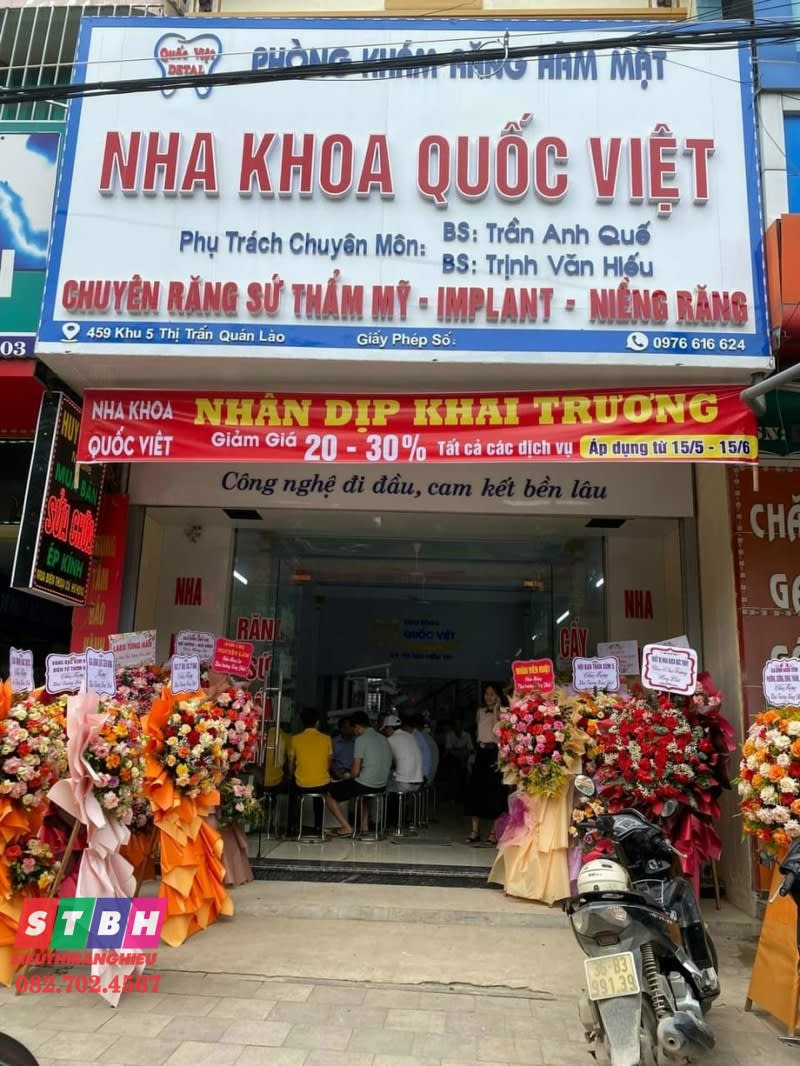 Bảng hiệu nha khoa Quốc Việt
