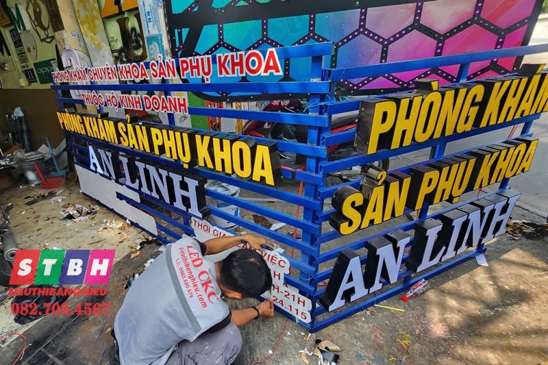Bảng hiệu phòng khám sản phụ khoa