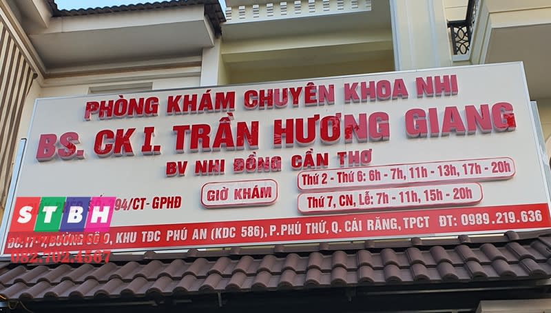 Bảng hiệu phòng khám nhi
