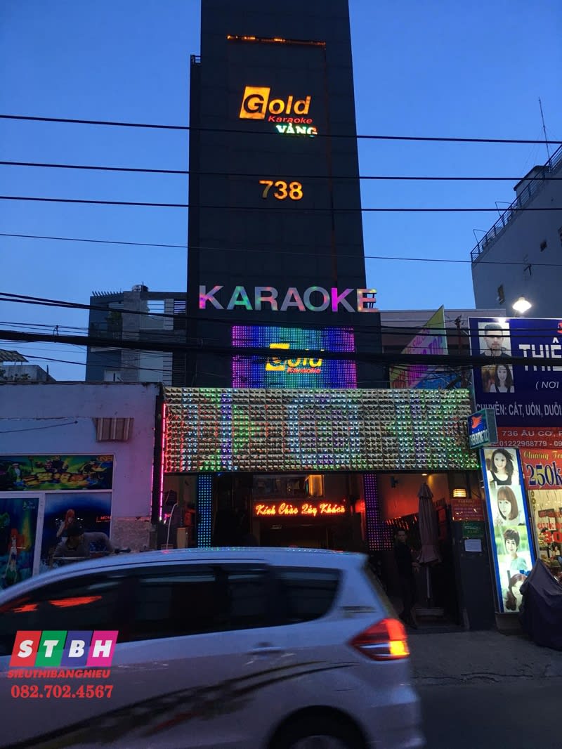 Bảng hiệu karaoke Gold