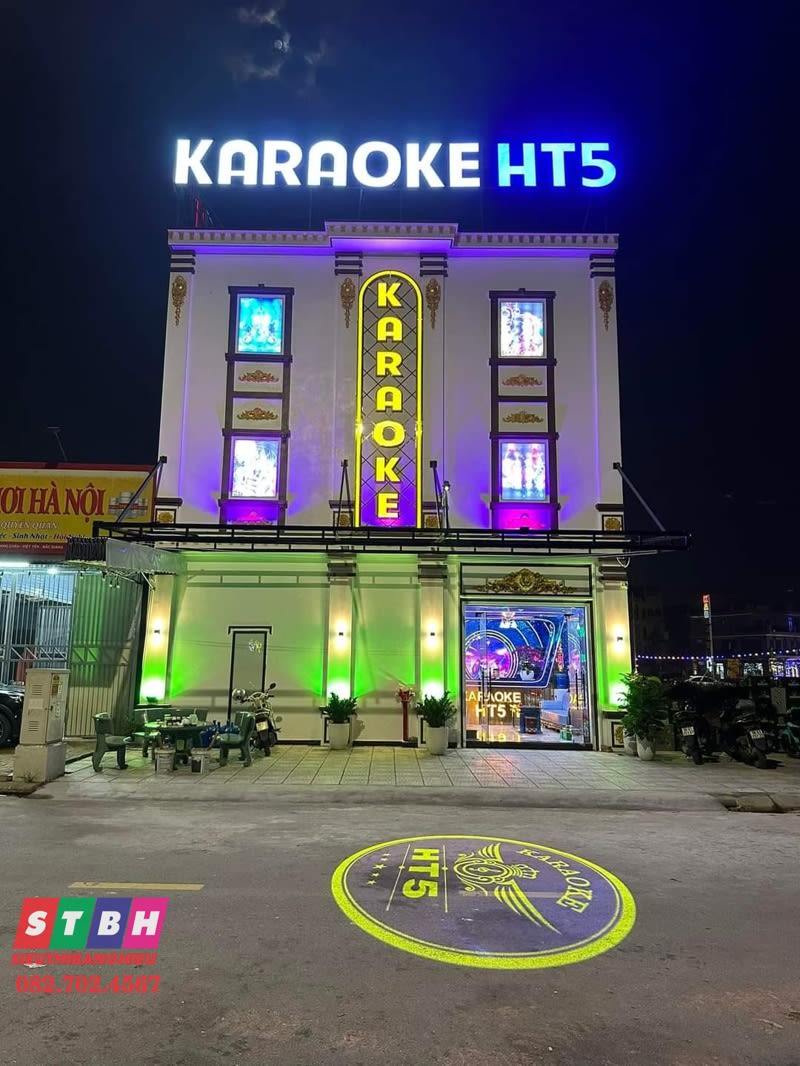 Bảng hiệu karaoke HT5