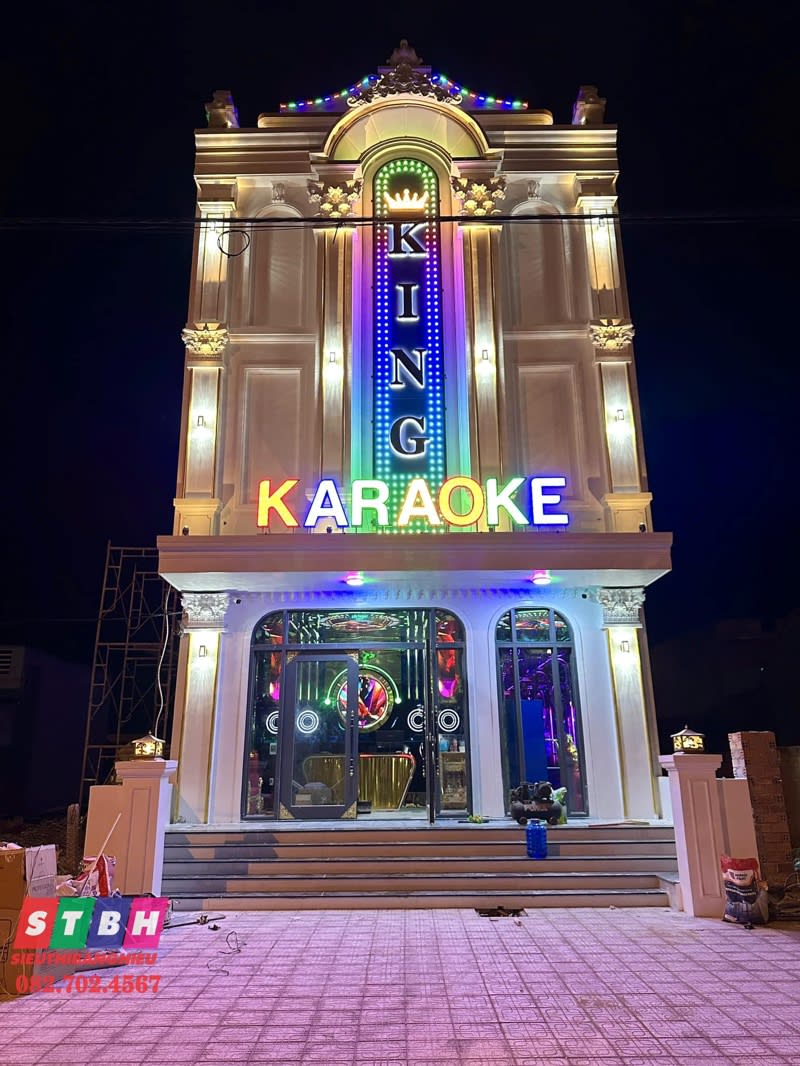 Bảng hiệu karaoke King