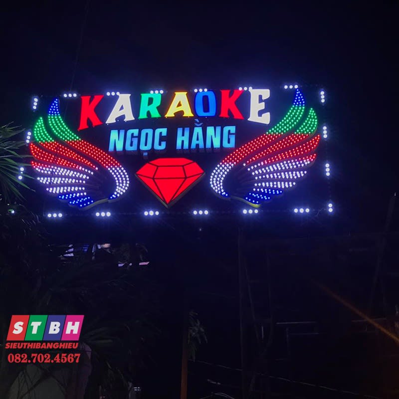 Bảng hiệu karaoke Ngọc Hằng