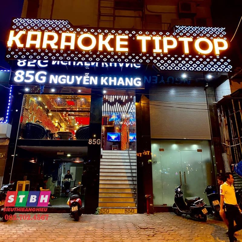 Bảng hiệu karaoke Tiptop