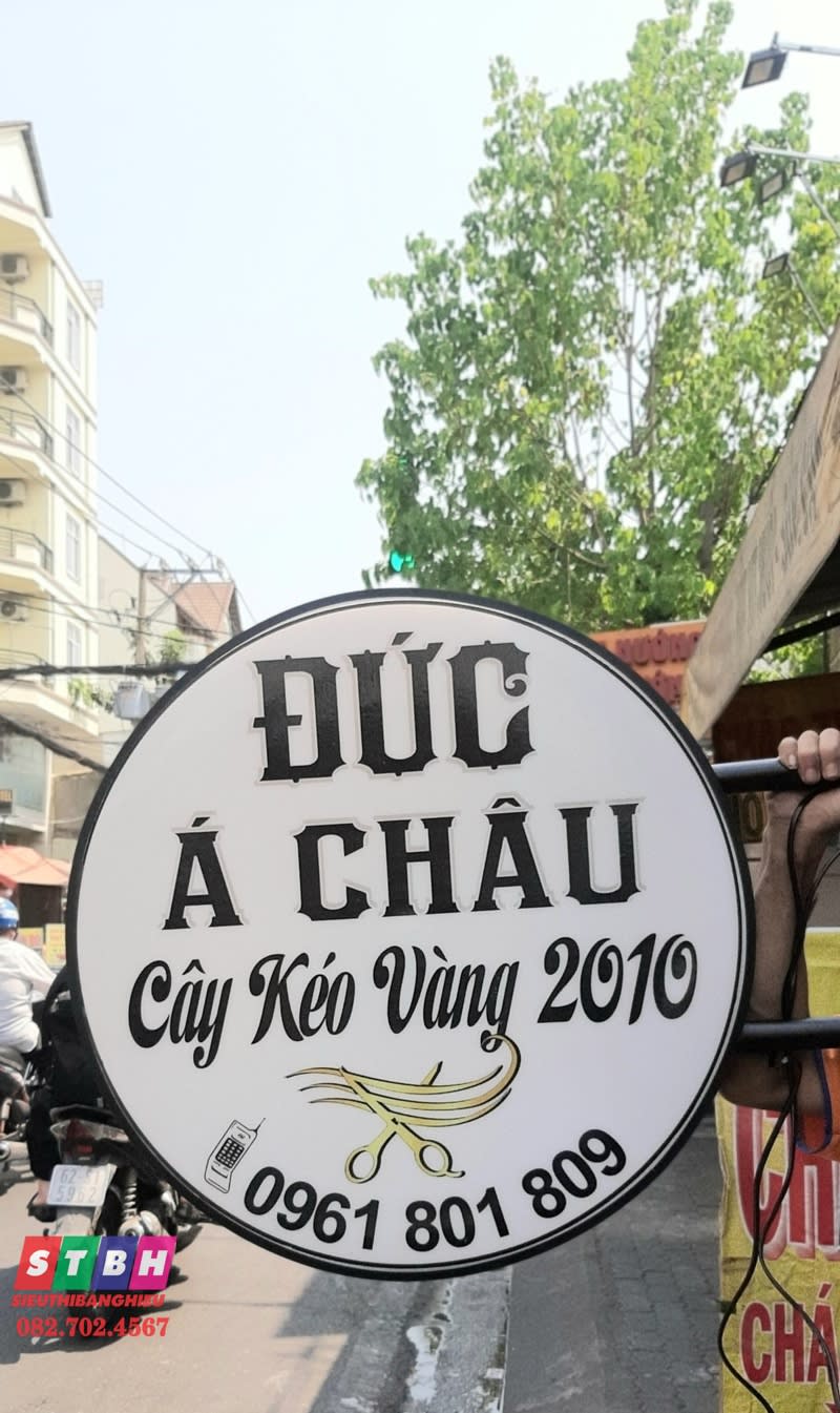 Hộp đèn A Đức