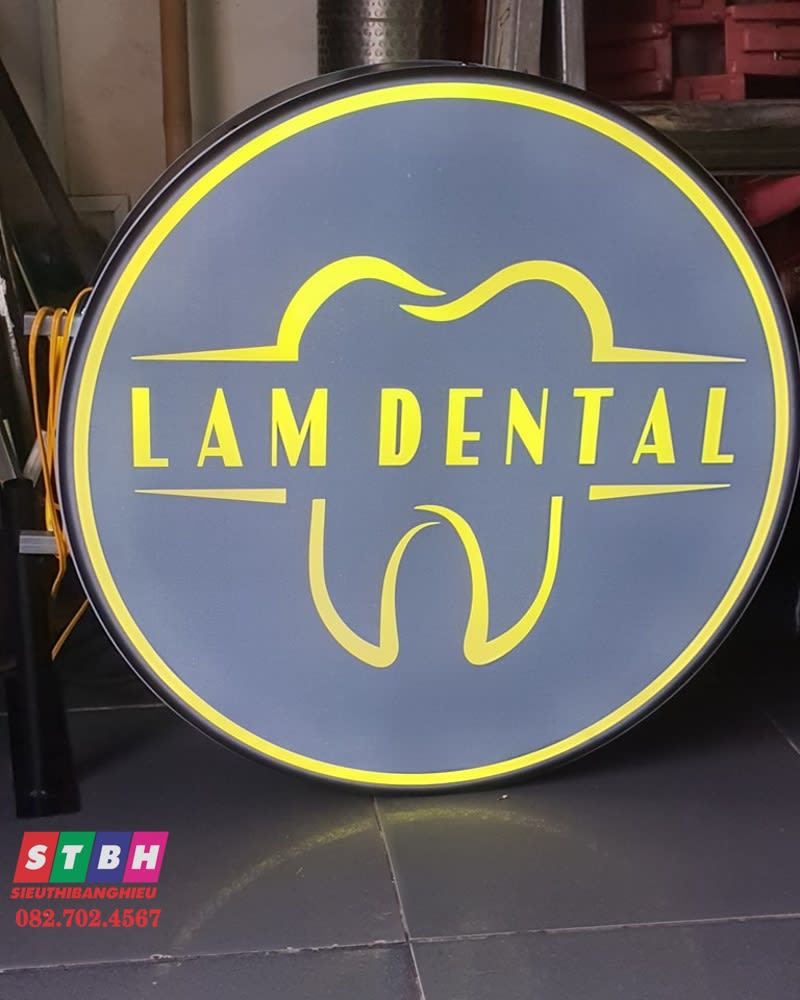 Hộp đèn Lam Dental