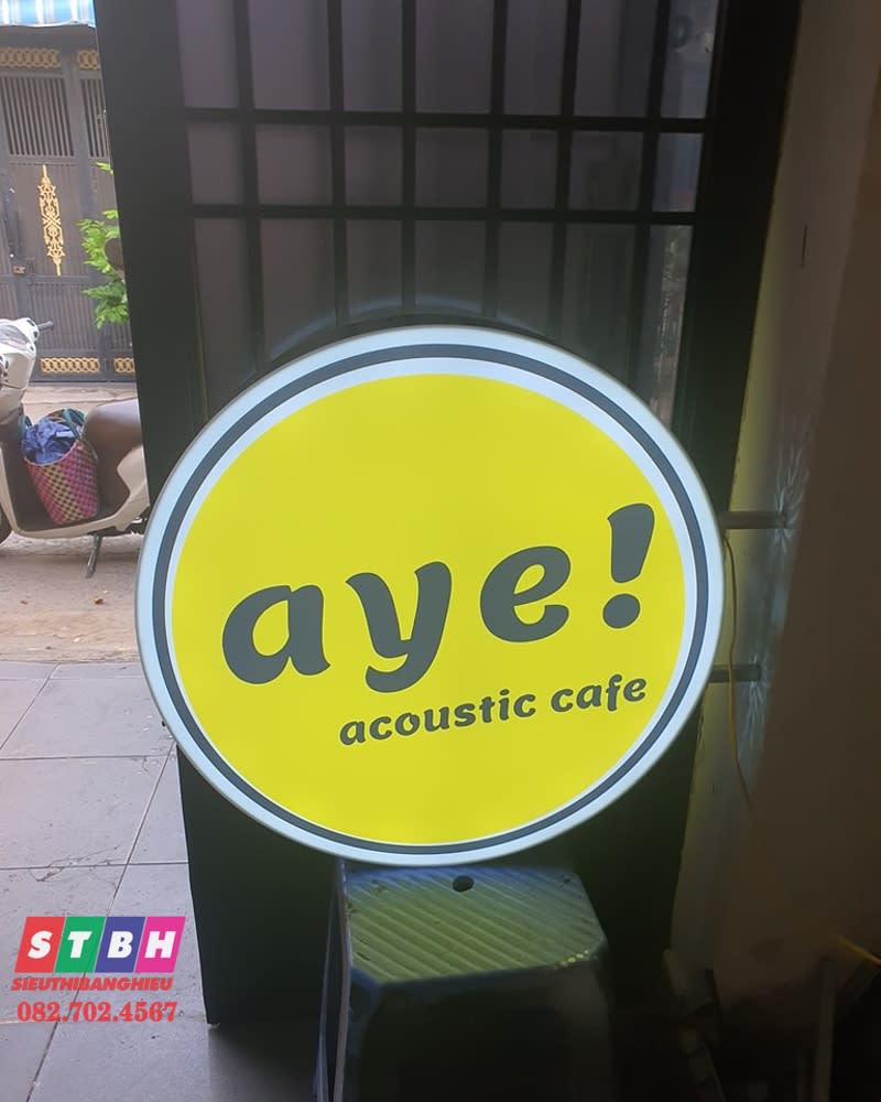 Hộp đèn tròn Acoustic cafe