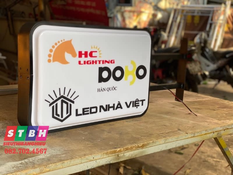 Hộp đèn hút nổi chữ nhật