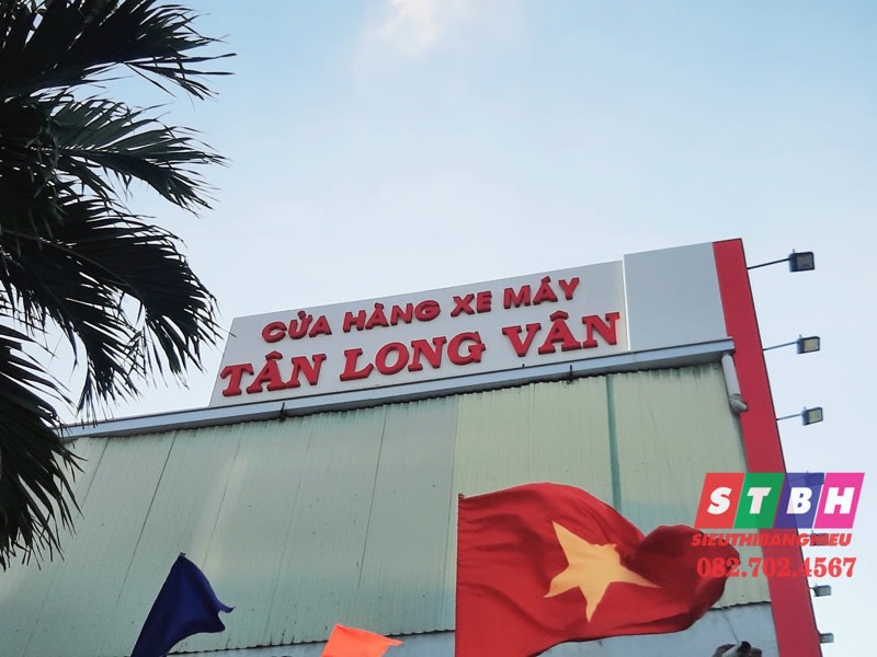 Chử nổi mica Xe máy