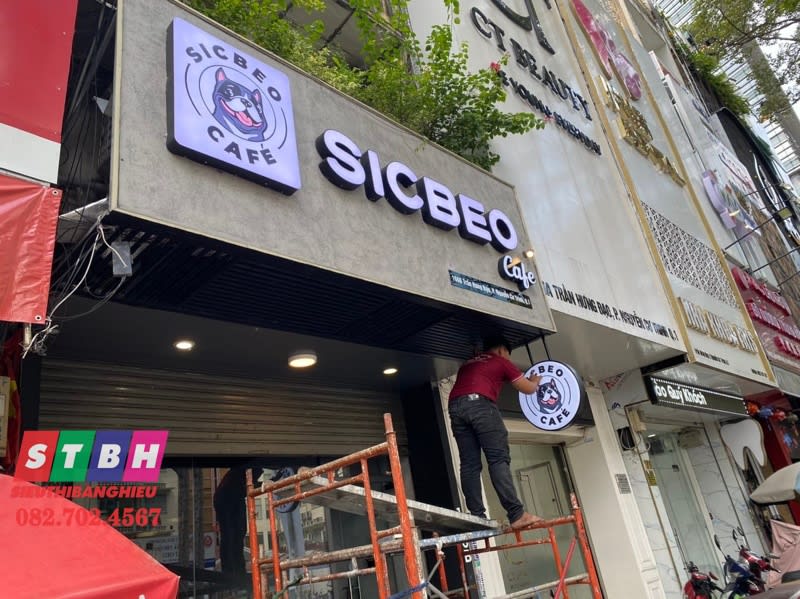 Chữ nổi mica led Sicbeo Cafe