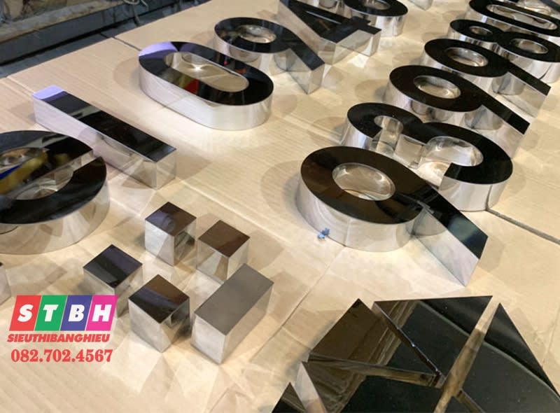 Chử nổi inox trắng đẹp
