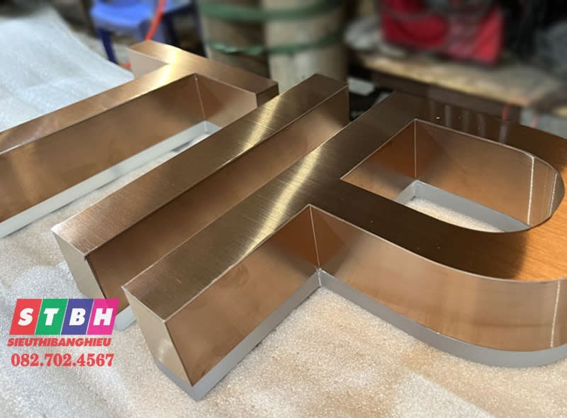 Chử nổi inox vàng xước