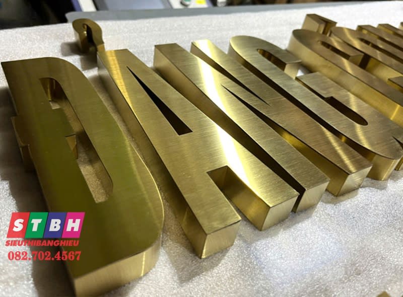 Chử nổi inox vàng xước