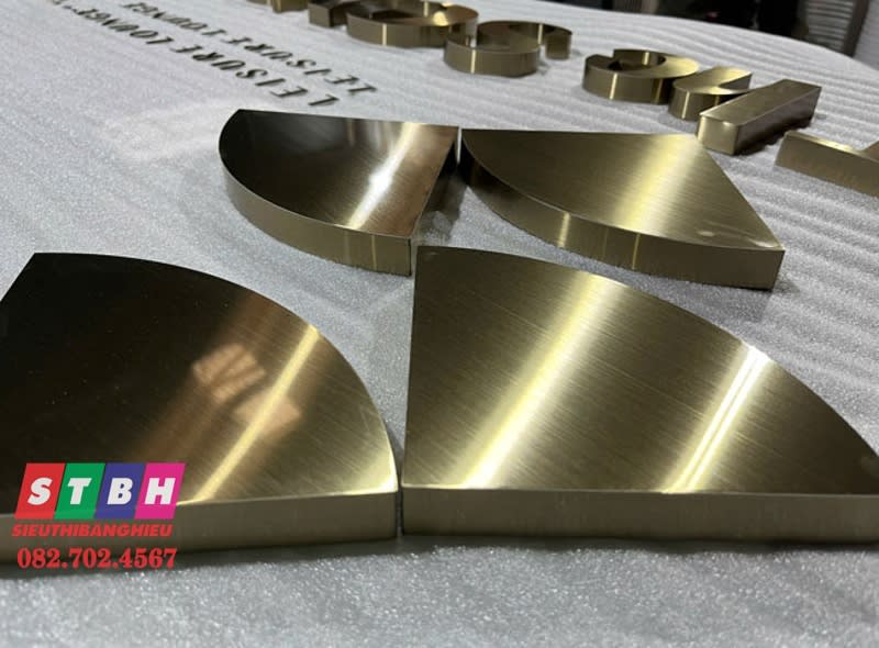 Chử nổi inox logo