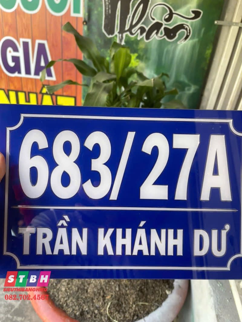 Bảng tên công ty mica Trần Khánh Dư