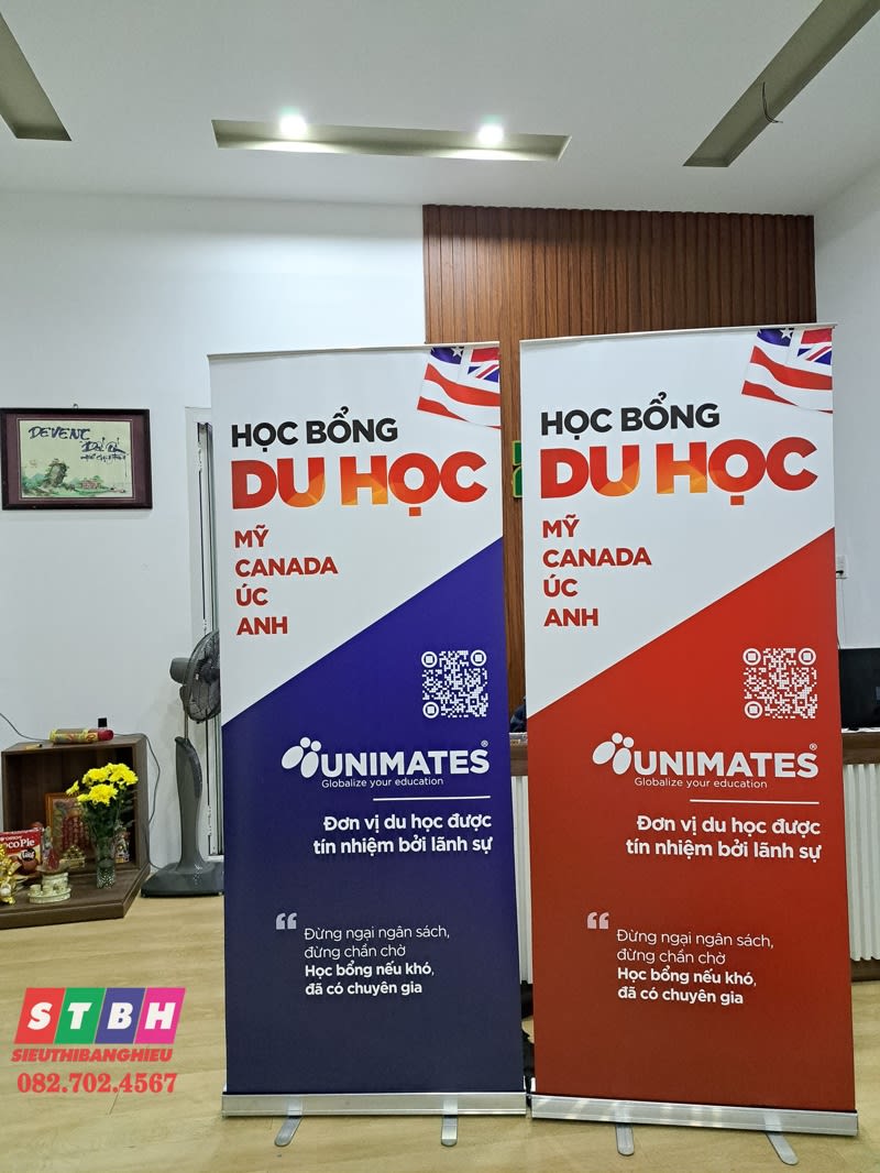 Standee chữ X du học