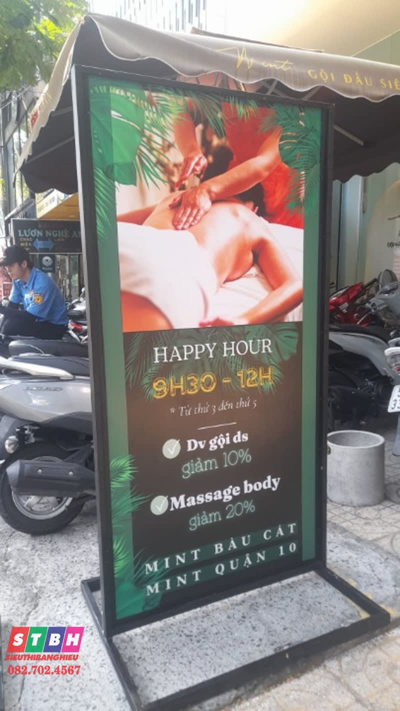 Standee chân sắt spa