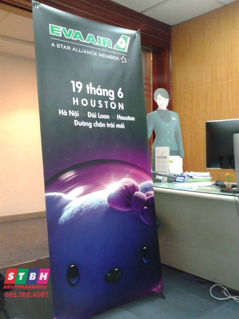 Standee chữ X Houston