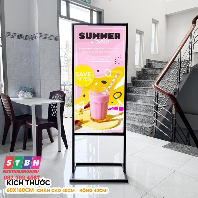 Standee chữ X quảng cáo