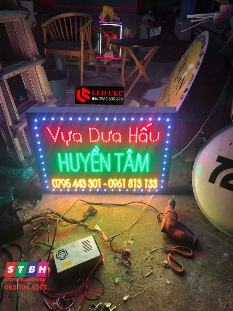 Hộp đèn led Huyền Tâm