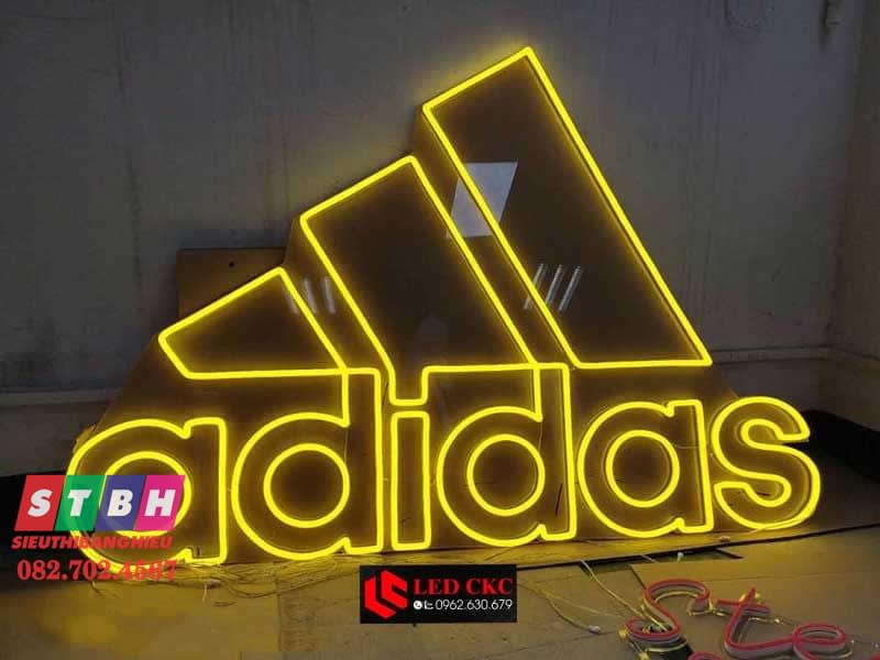 Led neon Adidas