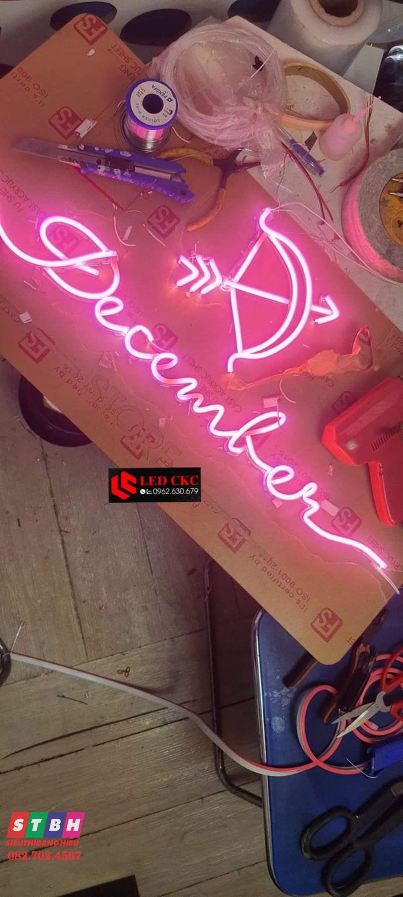 Led neon december